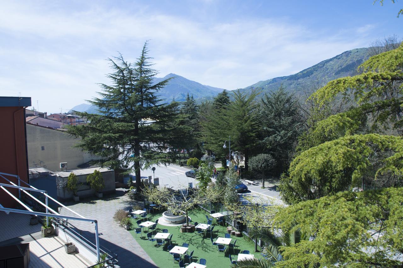 Ristorante Albergo Gerardo Di Masi Caposele Luaran gambar