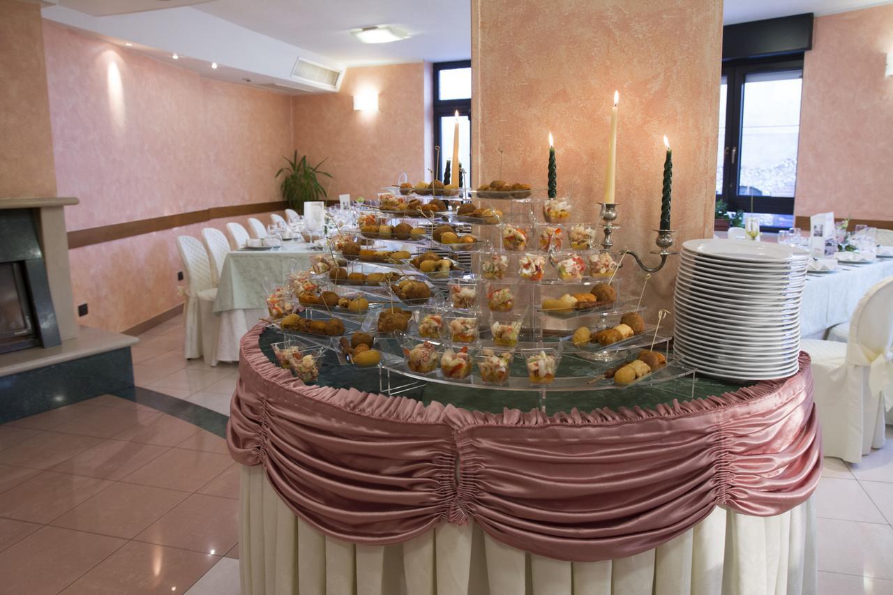 Ristorante Albergo Gerardo Di Masi Caposele Luaran gambar